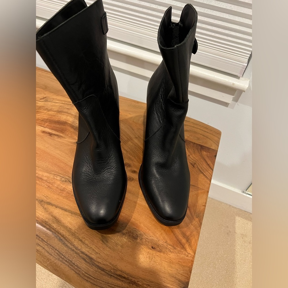 Women’s Black Leather Ankle Boots Size 11M
